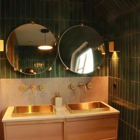 Chambre Deluxe, dans une péniche *